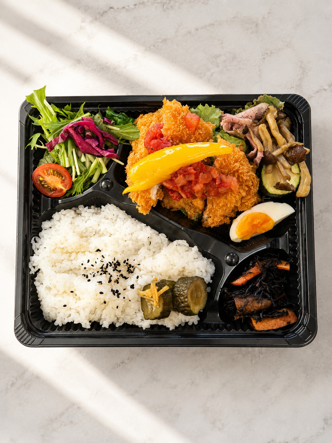 お弁当のご予約受付中！